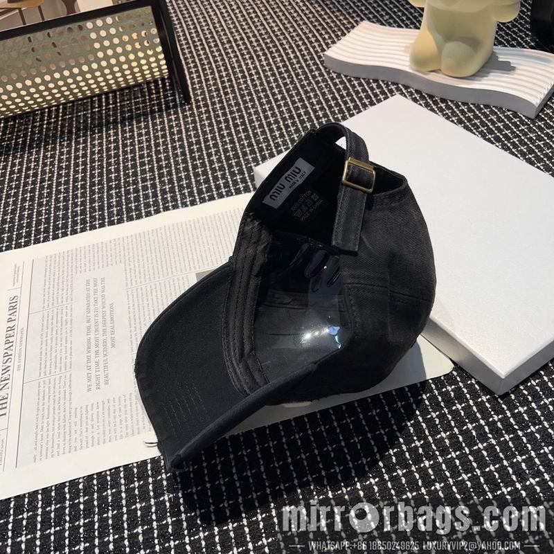 Miumiu Hat dx16