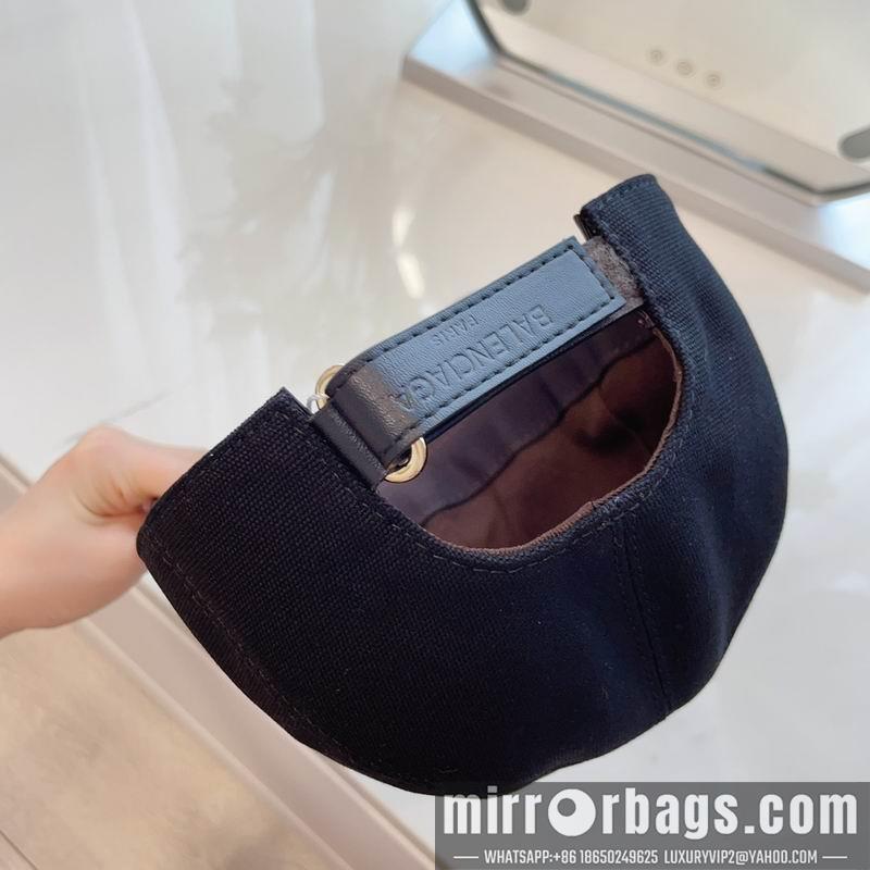 Balenciaga Hat dx61