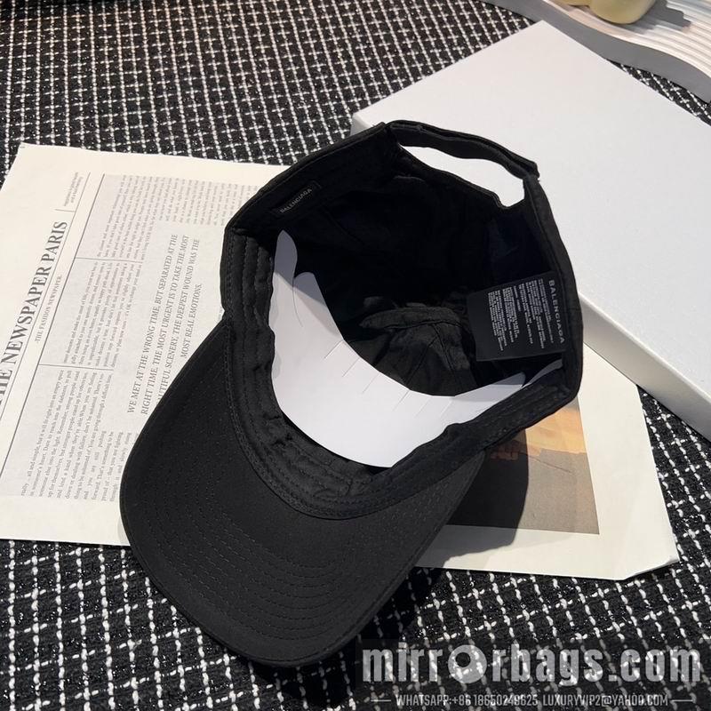Balenciaga Hat dx24