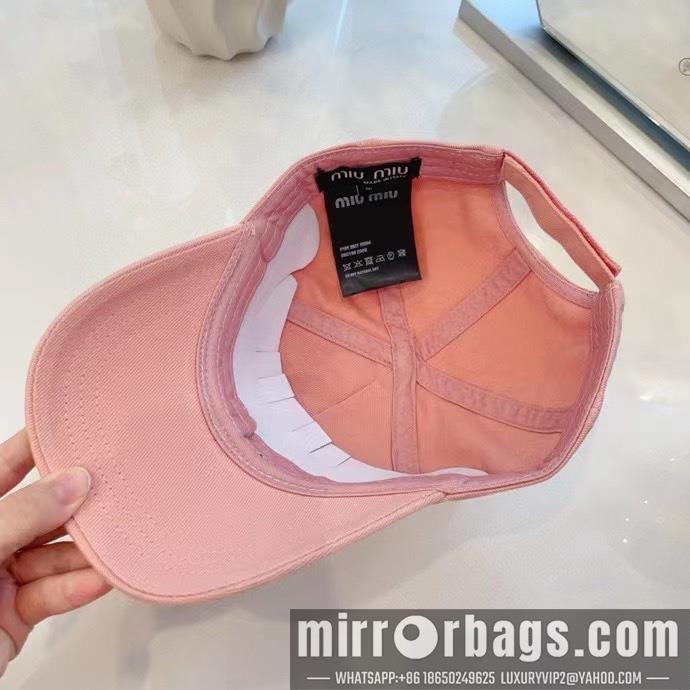 Miumiu Hat 091402