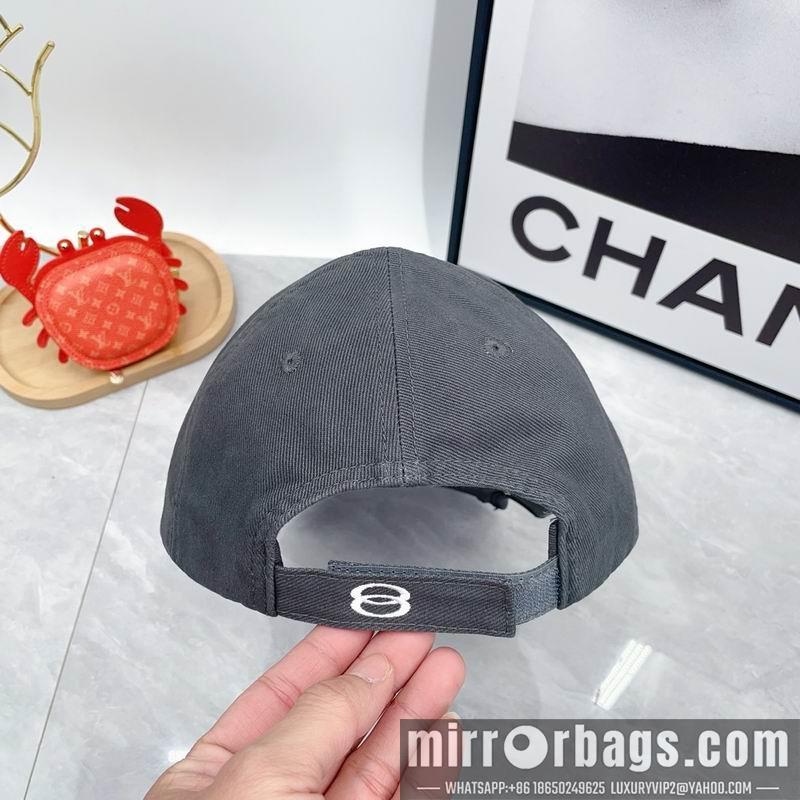 Balenciaga Hat dx125