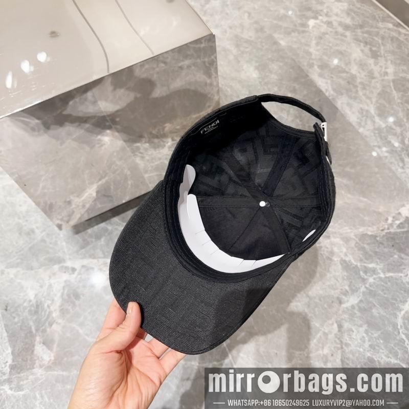 Fendi Hat dx28