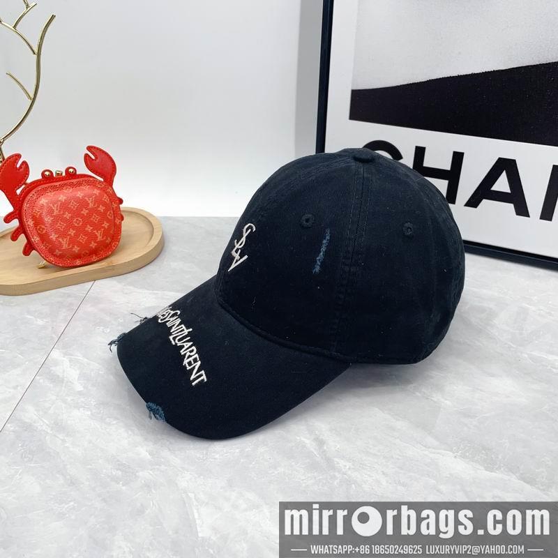 YSL Hat dx32