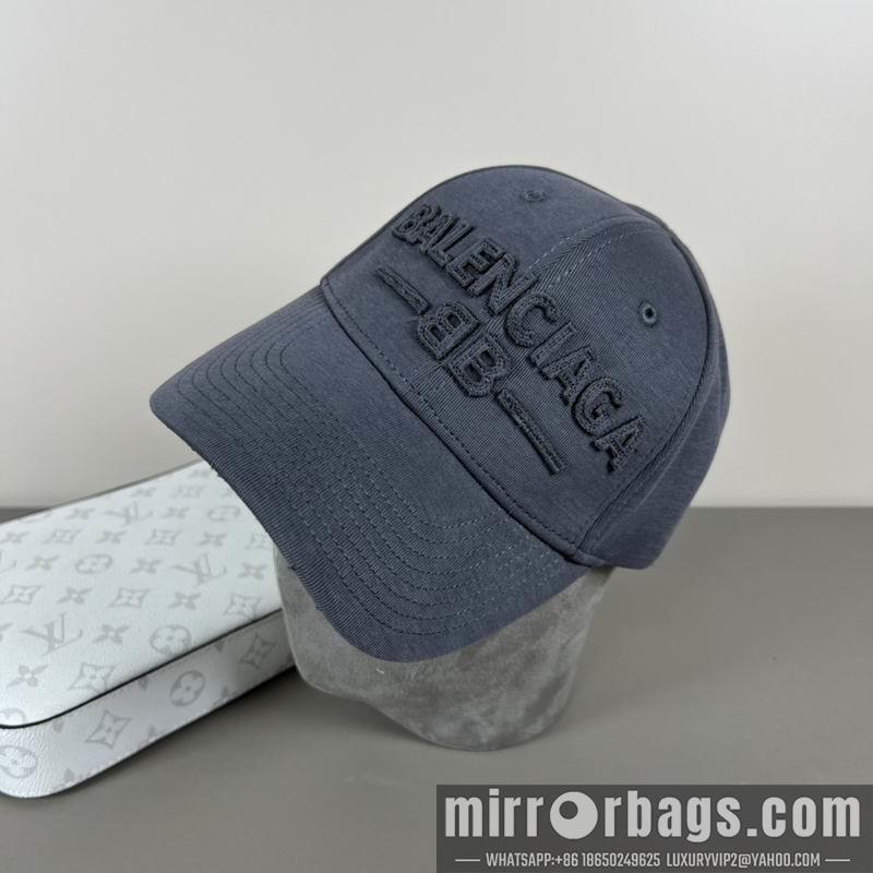 Balenciaga Hat dx09