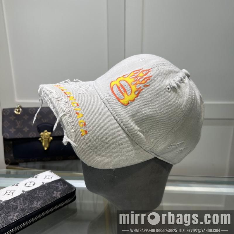 Balenciaga Hat dx84