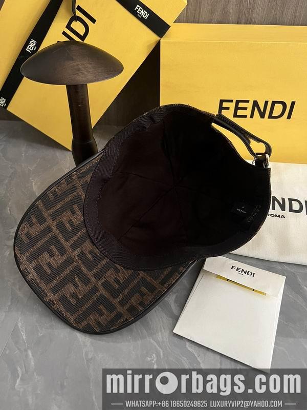 Fendi Hat dx81