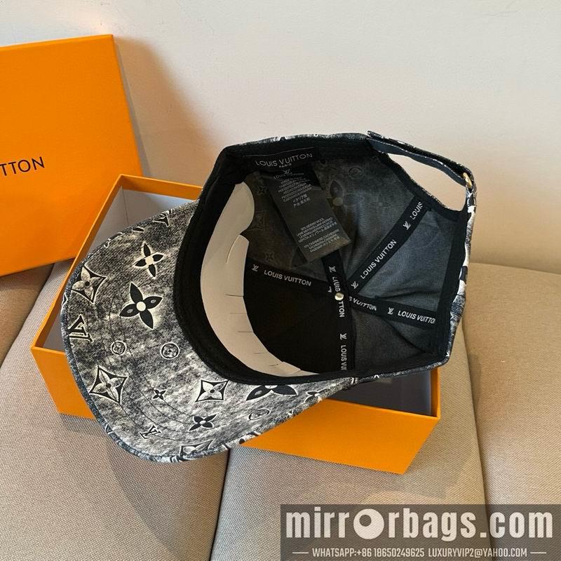 LV Hat dx35