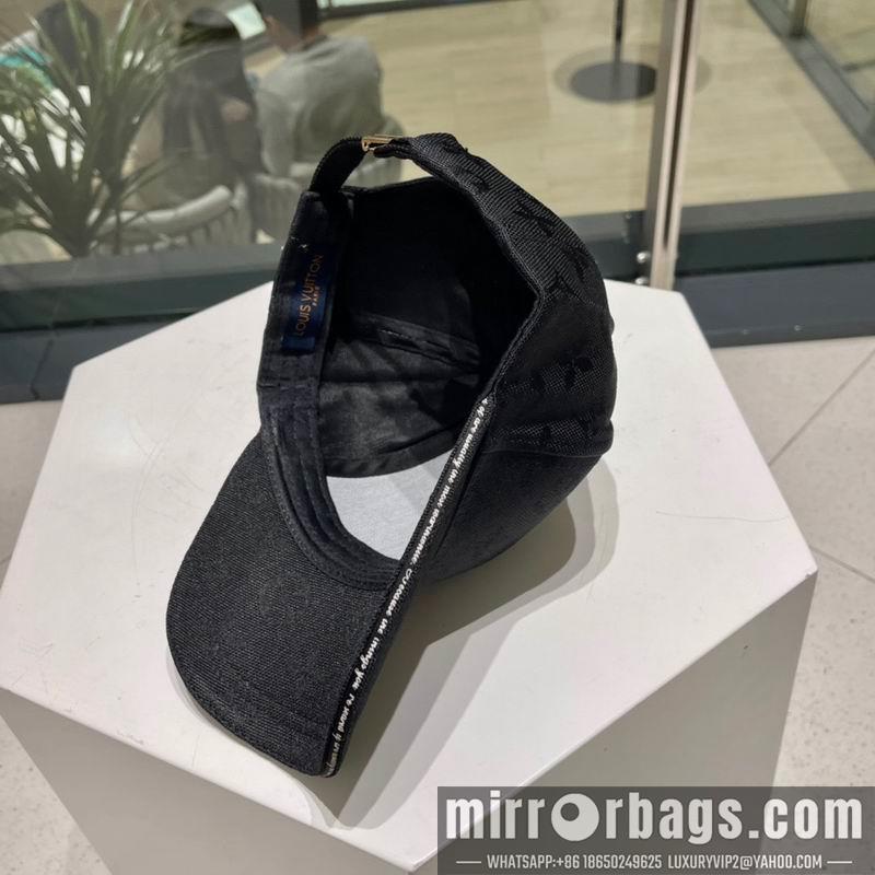 LV Hat 072203