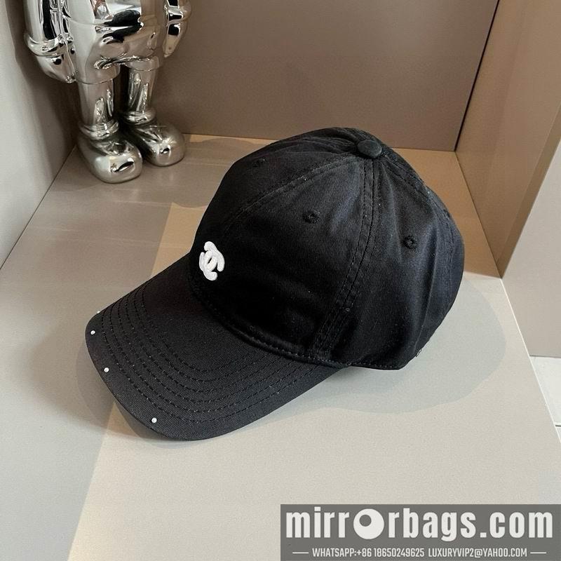 Chanel Hat dx38