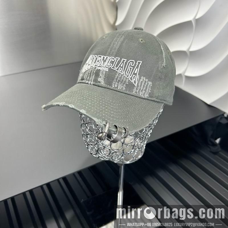 Balenciaga Hat dx17