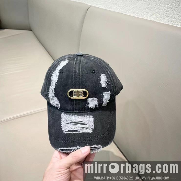 Balenciaga Hat 032002