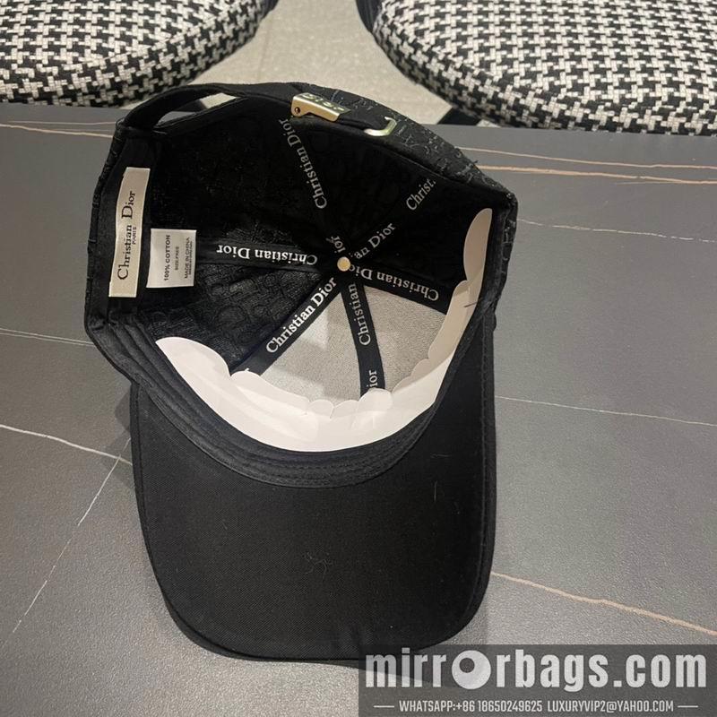 Dior Hat 083003