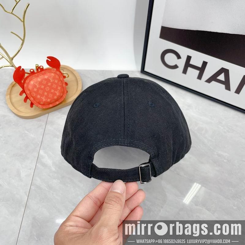 Fendi Hat dx70