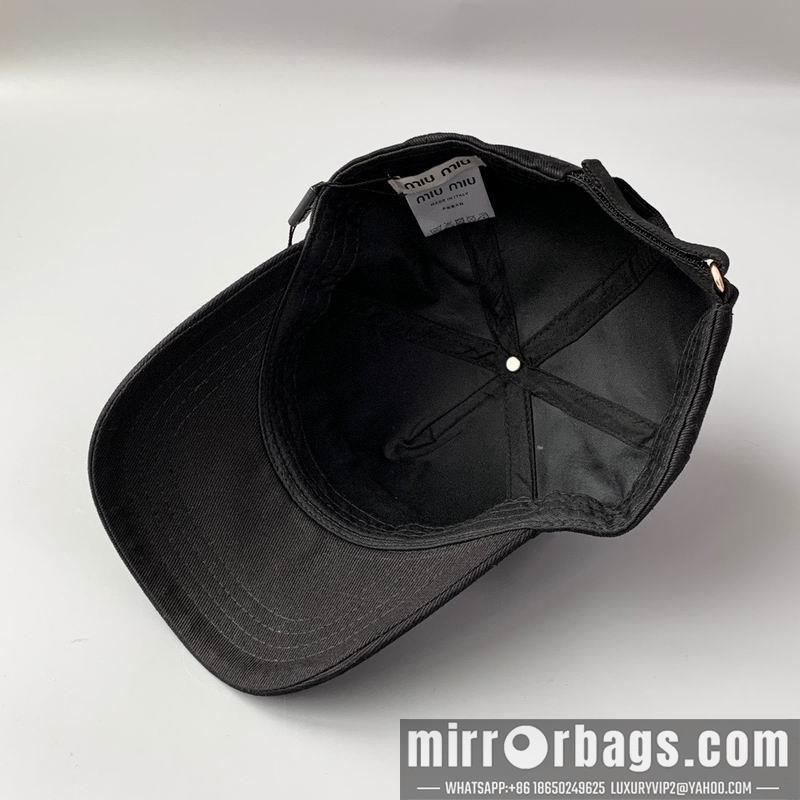 Miumiu Hat dx32