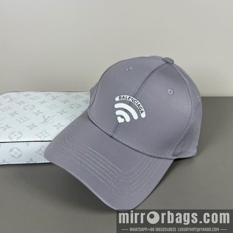 Balenciaga Hat dx33
