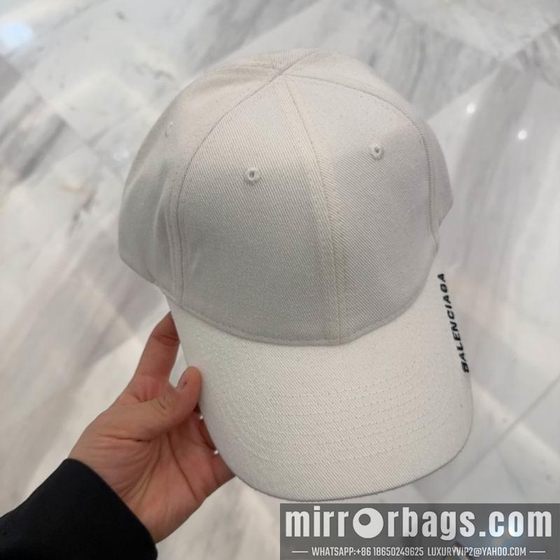 Balenciaga Hat dx70