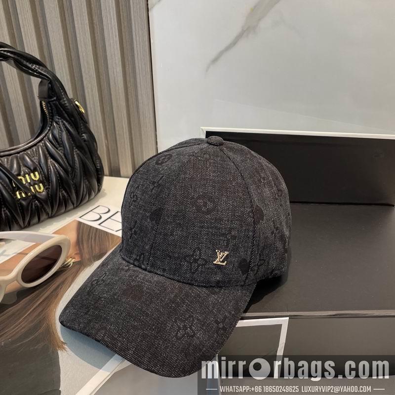 LV Hat dx70