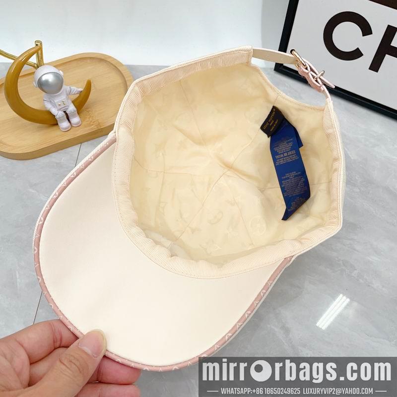 LV Hat dx160