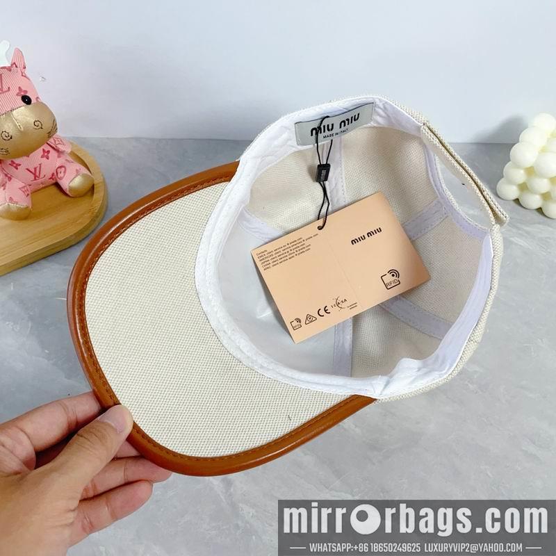 Miumiu Hat dx59
