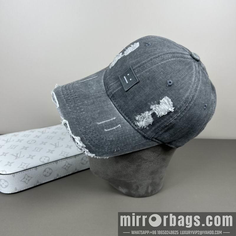 Acne Hat dx18