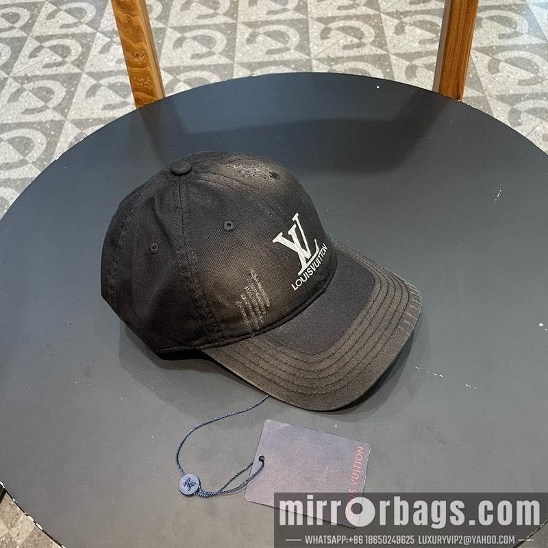 LV Hat 020802