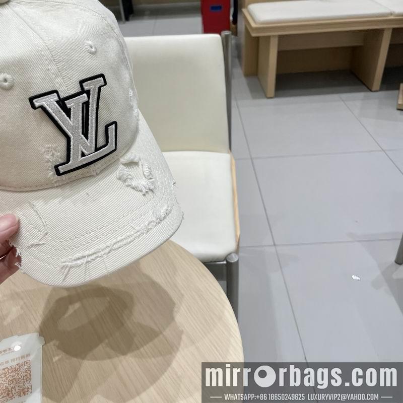 LV Hat 021004