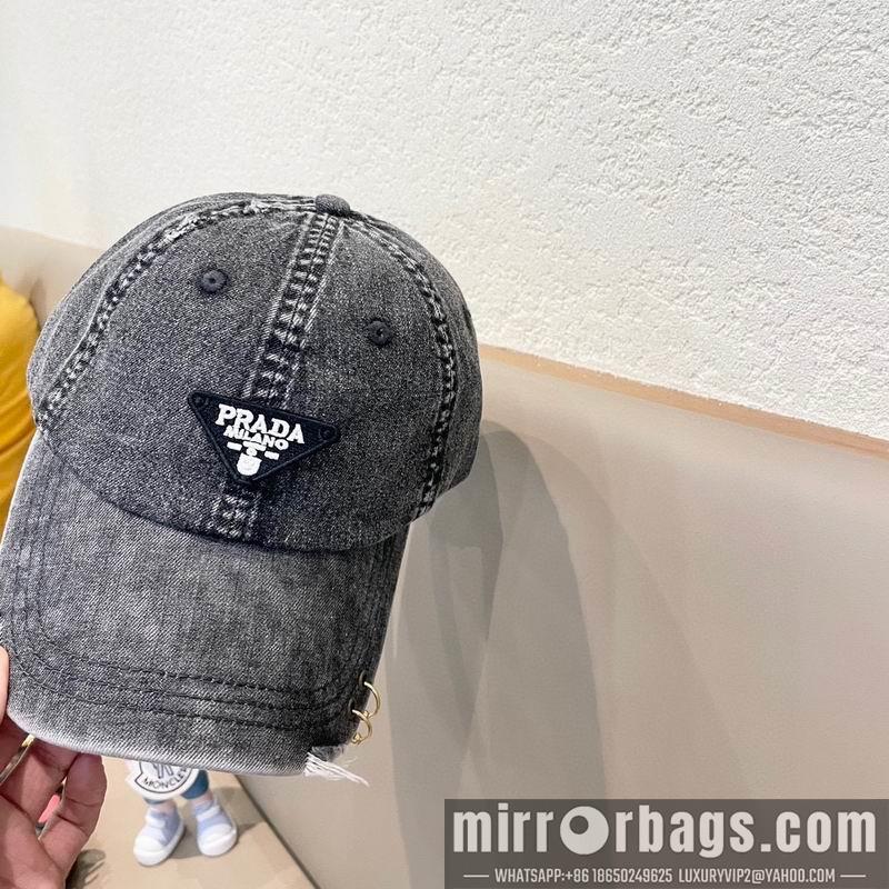 Prada Hat 032002