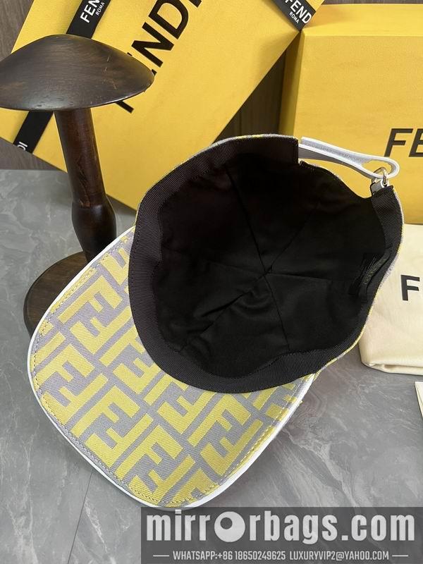 Fendi Hat dx53