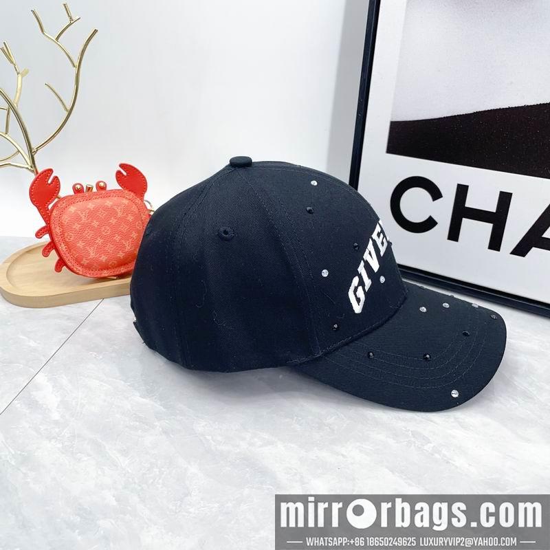 Givenchy Hat dx09