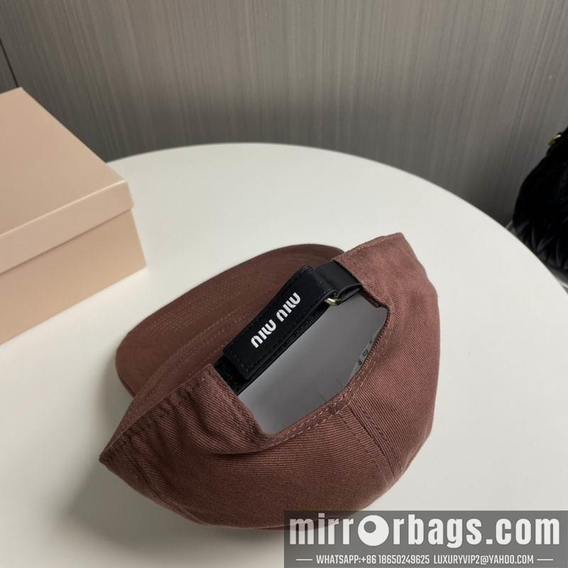 Miumiu Hat dx65