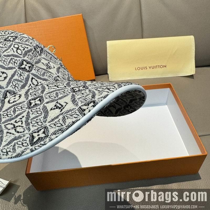LV Hat dx121