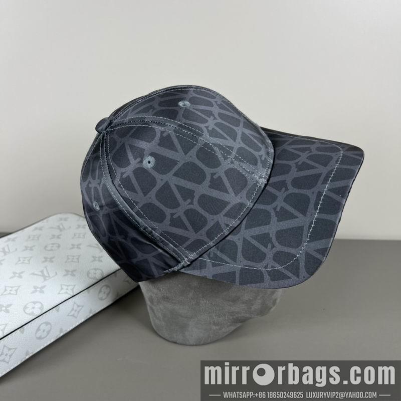 Valentino Hat dx03
