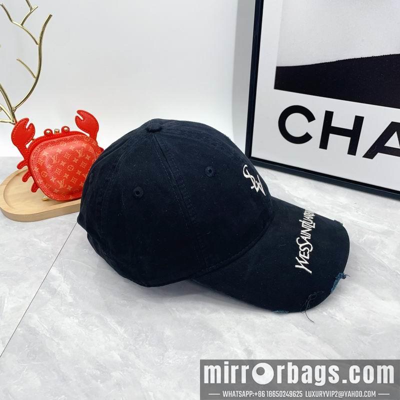 YSL Hat dx32