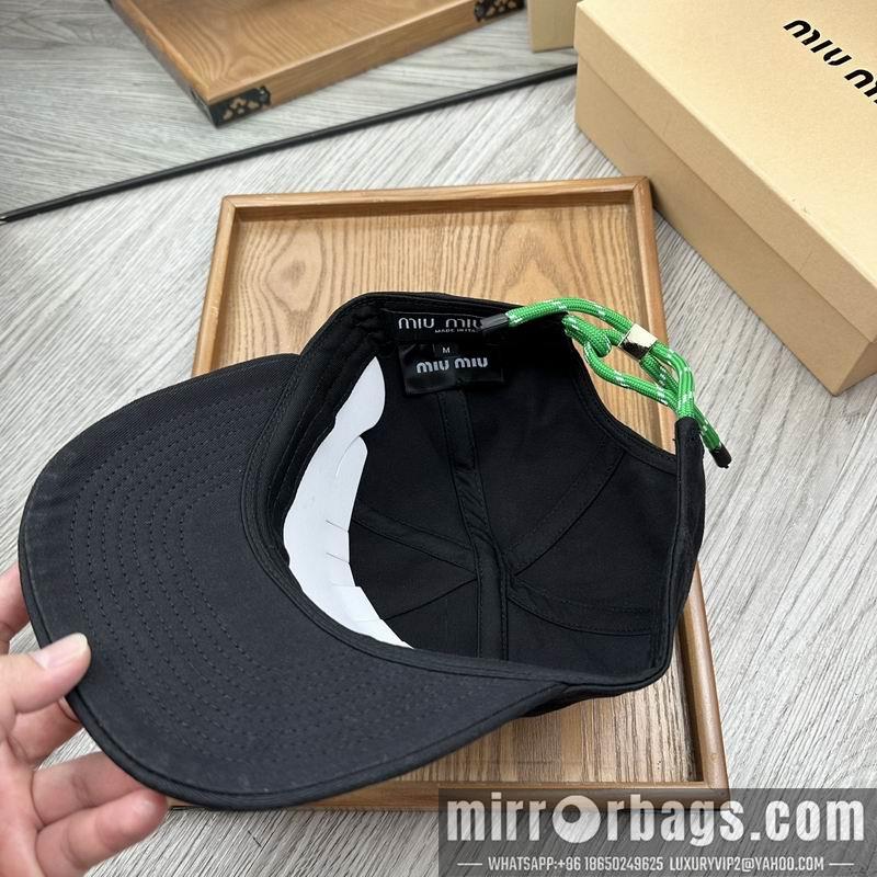 Miumiu Hat dx62