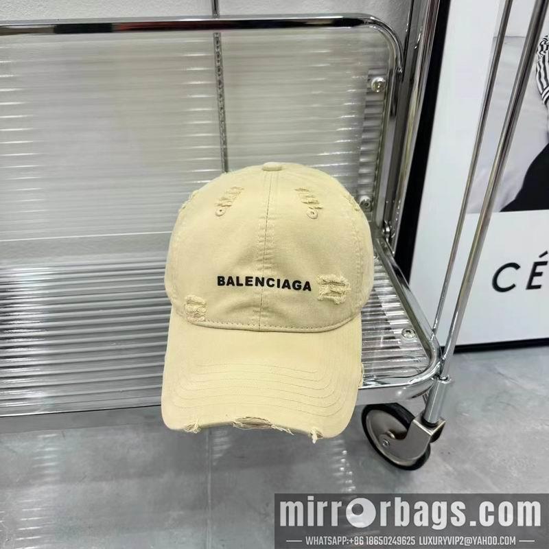 Balenciaga Hat dx38