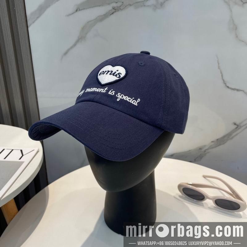 Emis Hat dx09