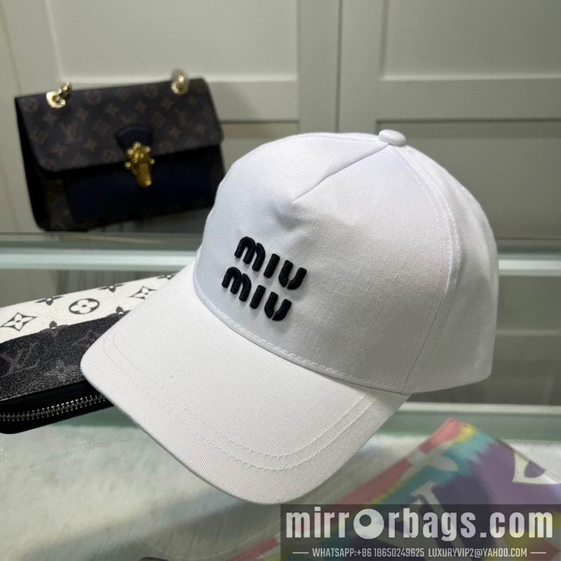 Miumiu Hat dx49