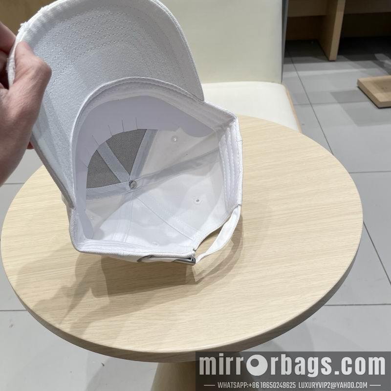 Miumiu Hat 040202