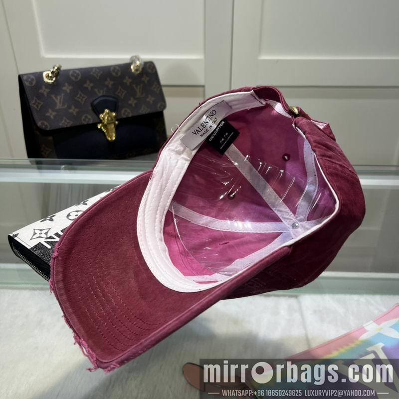 Valentino Hat 042701
