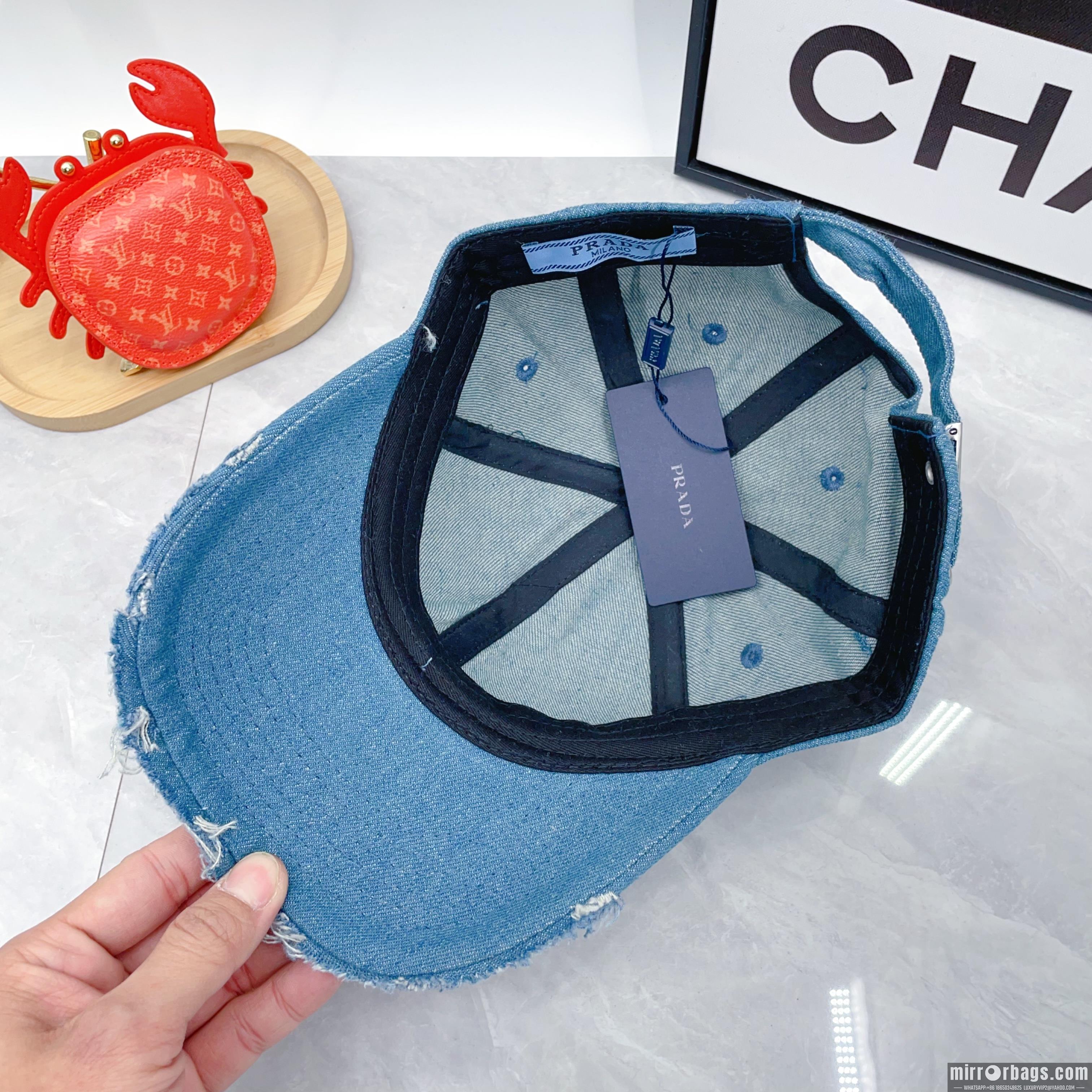 Prada Hat dx01