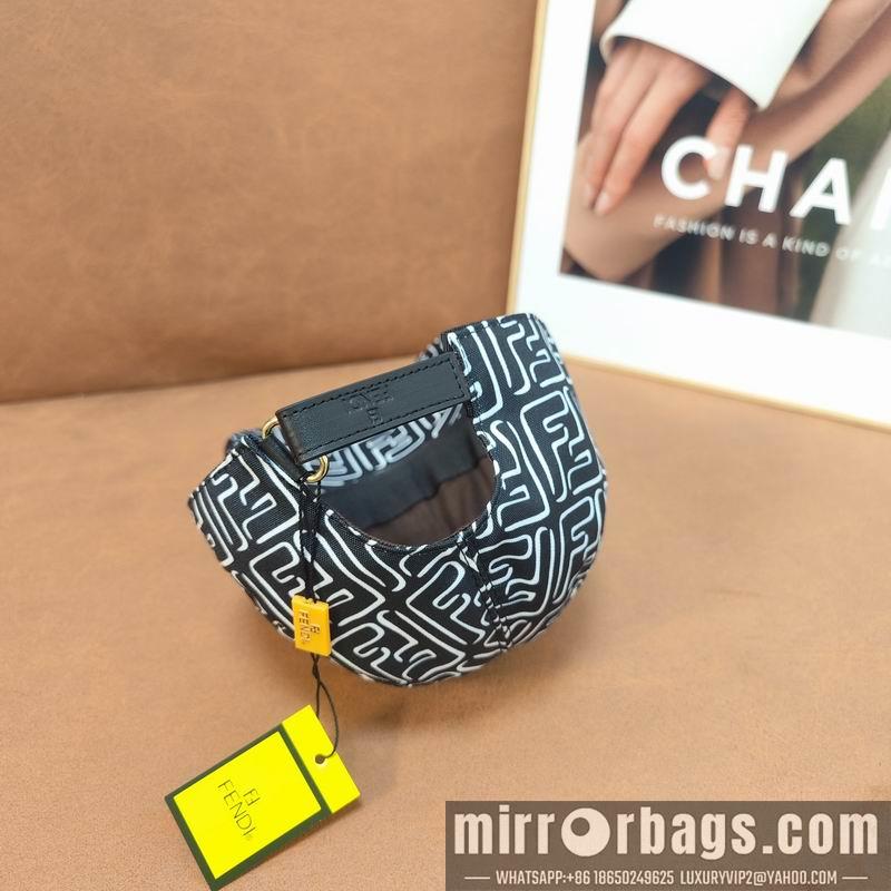 Fendi Hat dx43