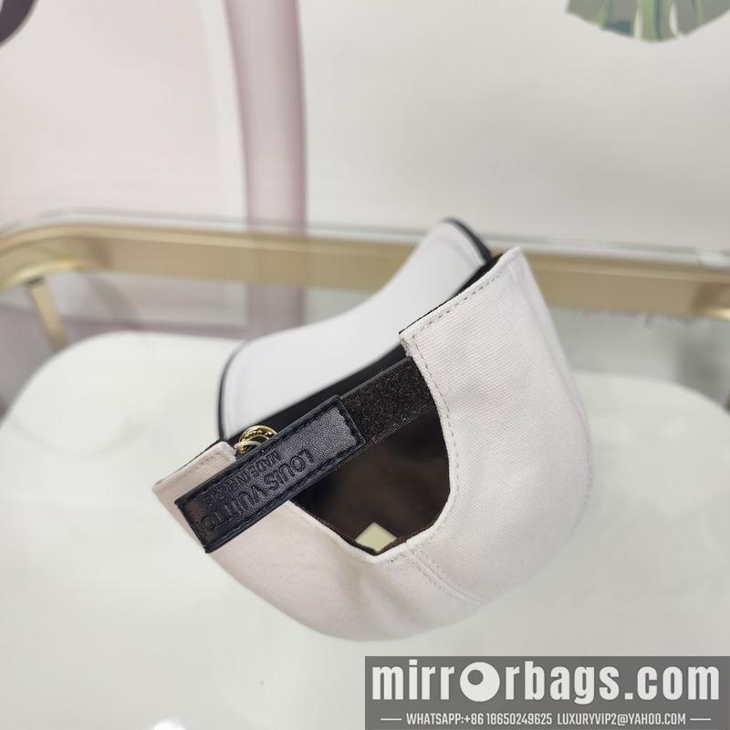 LV Hat dx131