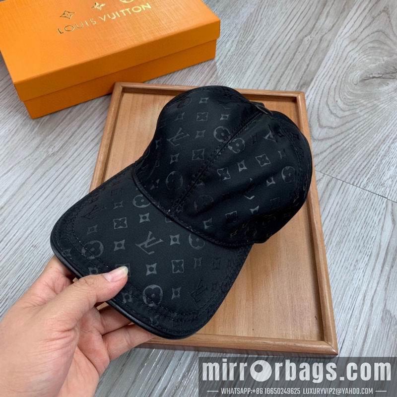LV Hat dx174
