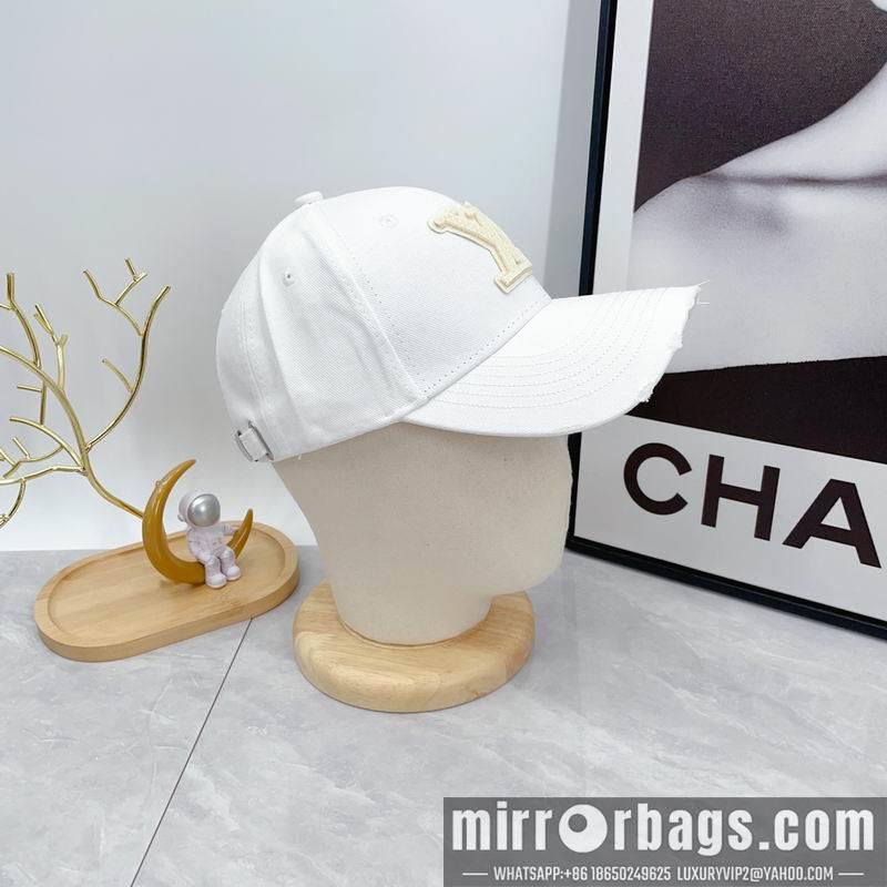 LV Hat dx158