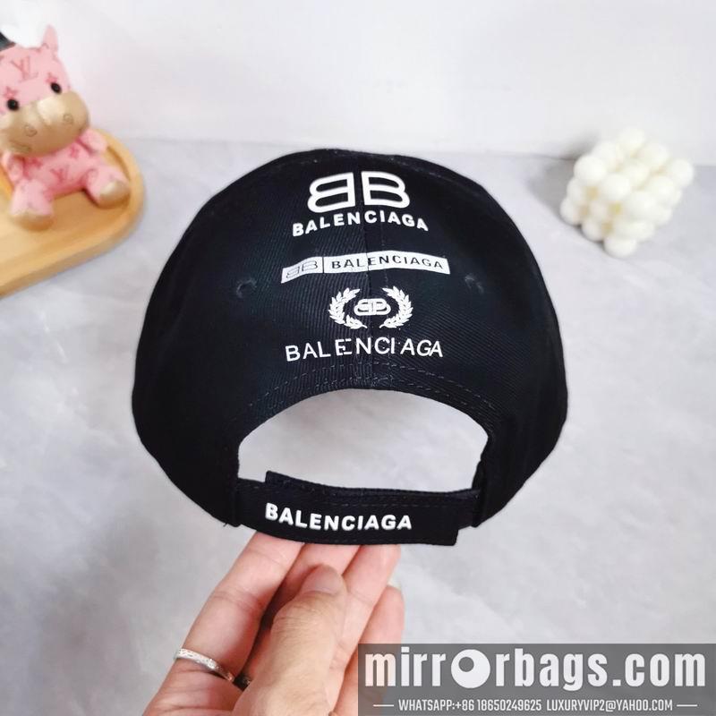 Balenciaga Hat dx39