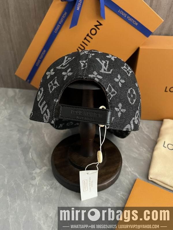 Lv X Supreme Hat dx06