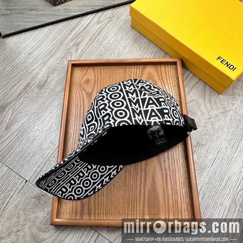 Fendi Hat dx102