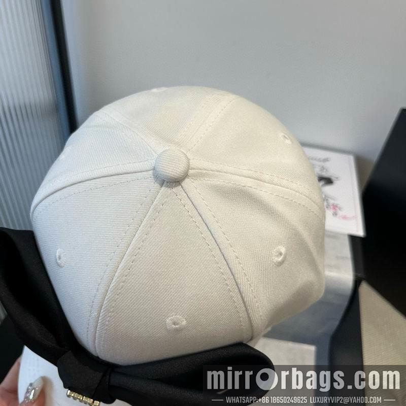 Miumiu Hat dx05