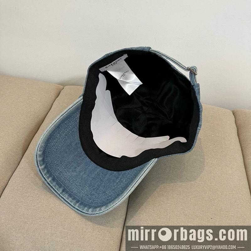 Givenchy Hat dx10