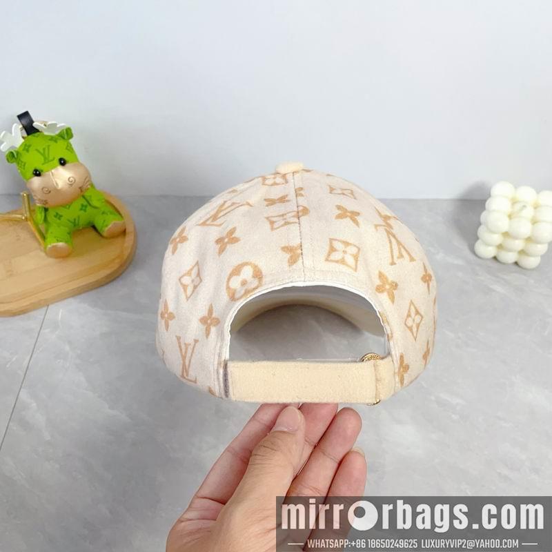 LV Hat dx15